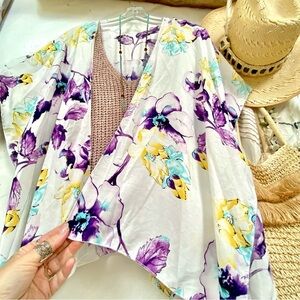 Enchanting Floral Boho Cape Kimono/cover up w shabby chic vibe